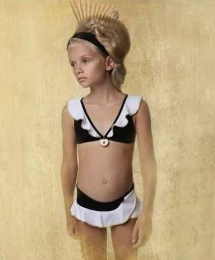 Black and white two pieces swimsuit