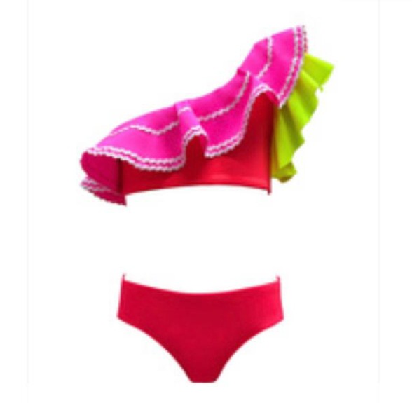 Two pieces with three colors swimsuit
